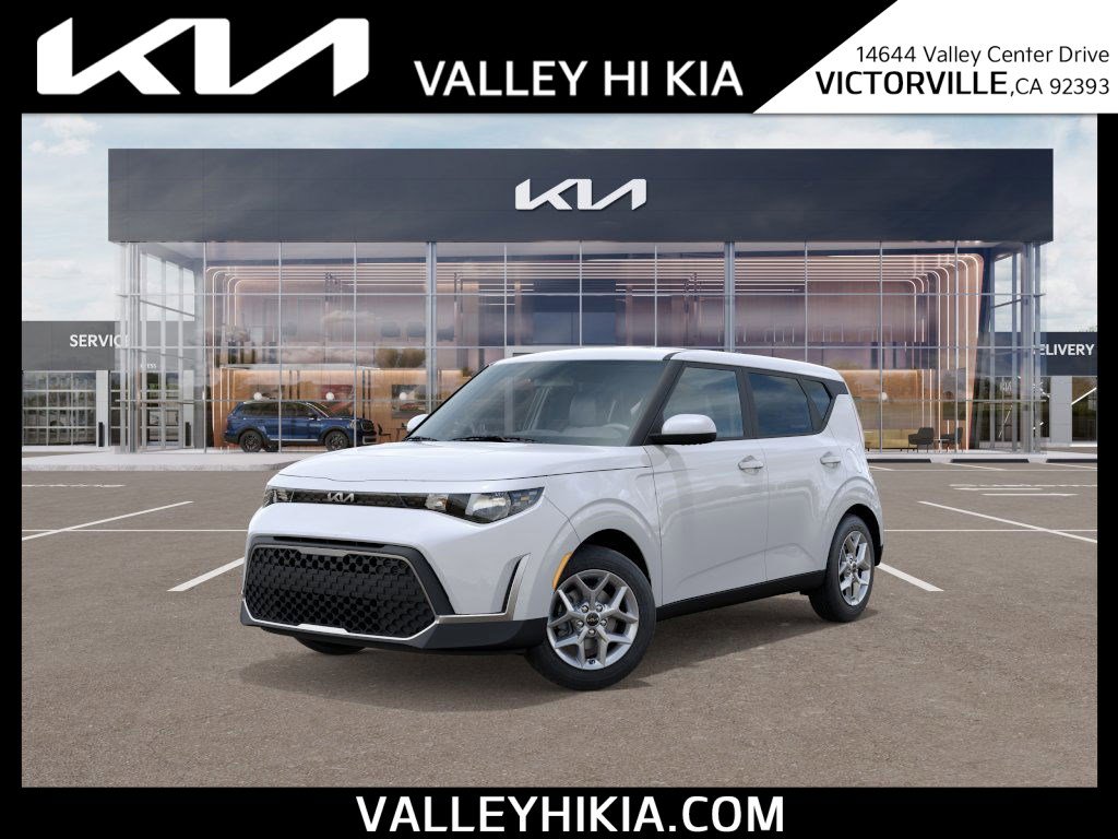 2025 Kia Soul LX's photo