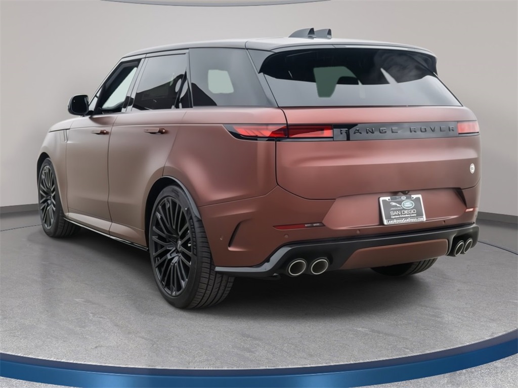 2025 Land Rover Range Rover Sport photo 3
