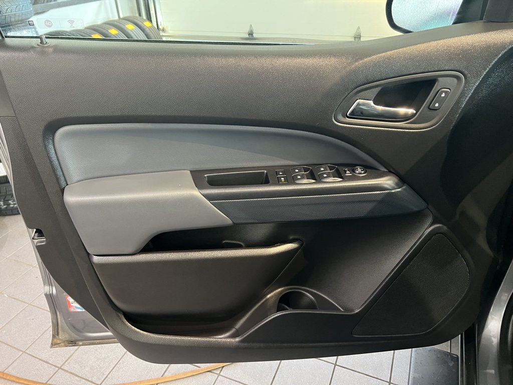 2022 Chevrolet Colorado Z71 photo 11