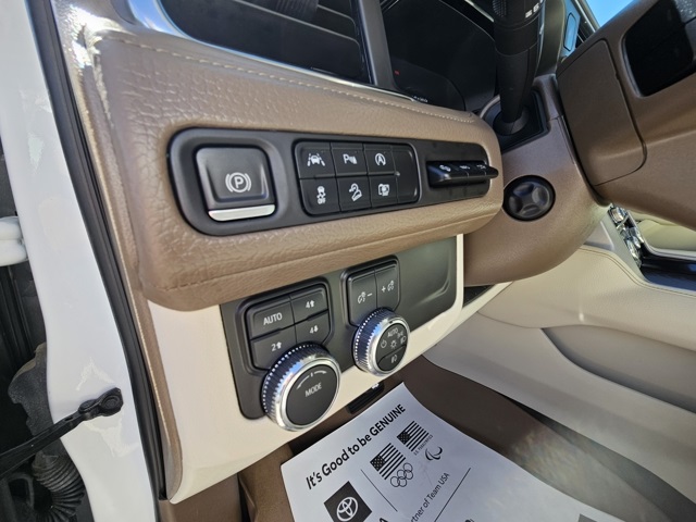2023 Gmc Yukon XL Denali photo 9