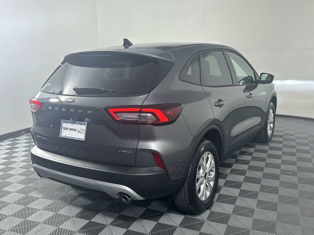 2025 Ford Escape Active photo 5