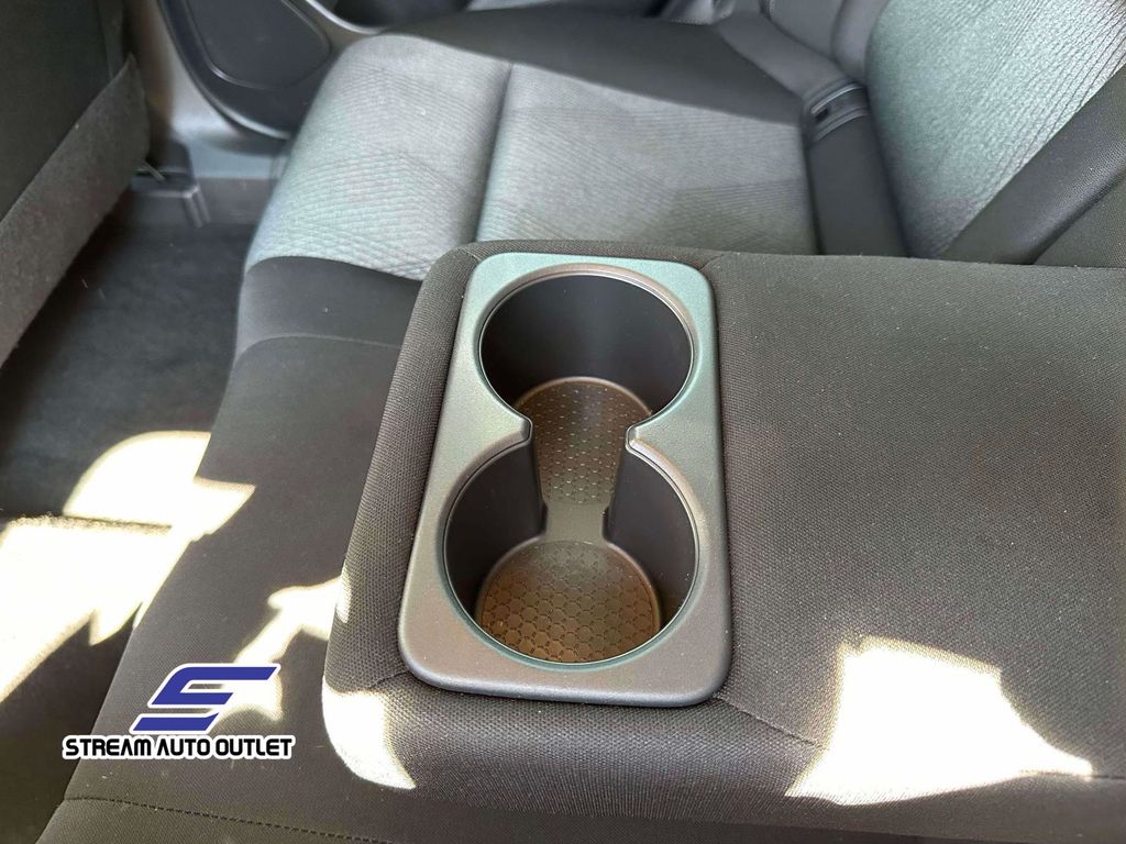 2024 Nissan Rogue SV photo 10