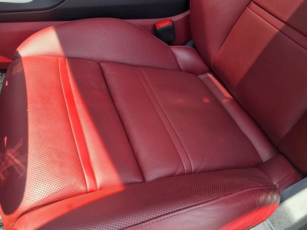 2023 Porsche Cayenne Base photo 7