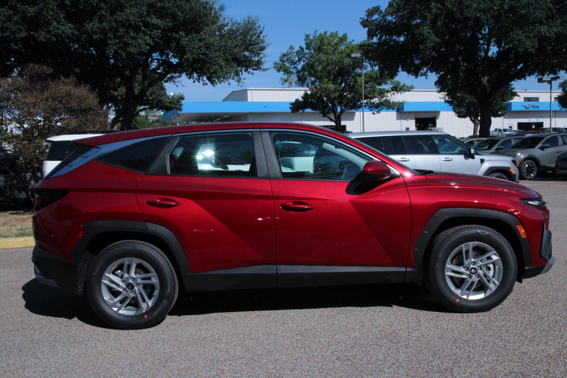 2026 Hyundai Tucson SE photo 4