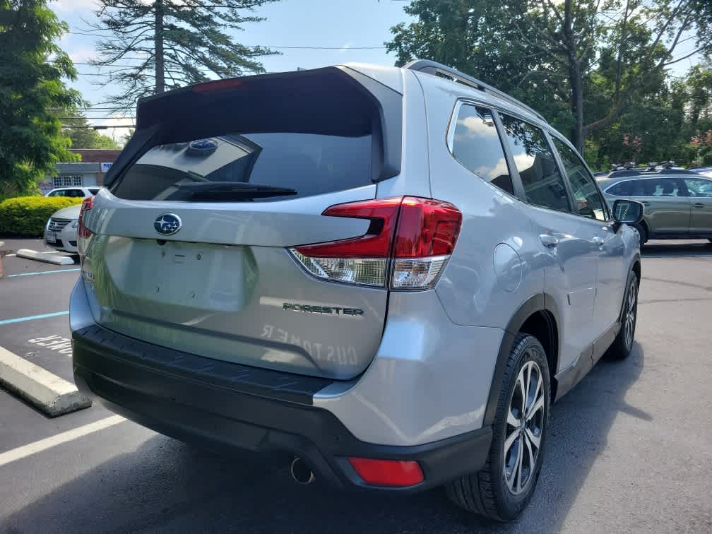 2021 Subaru Forester Limited photo 2