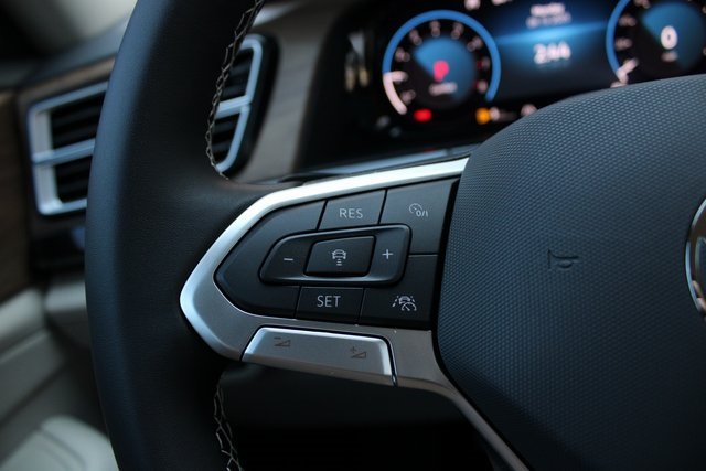 2026 Volkswagen Atlas SE Technology photo 7