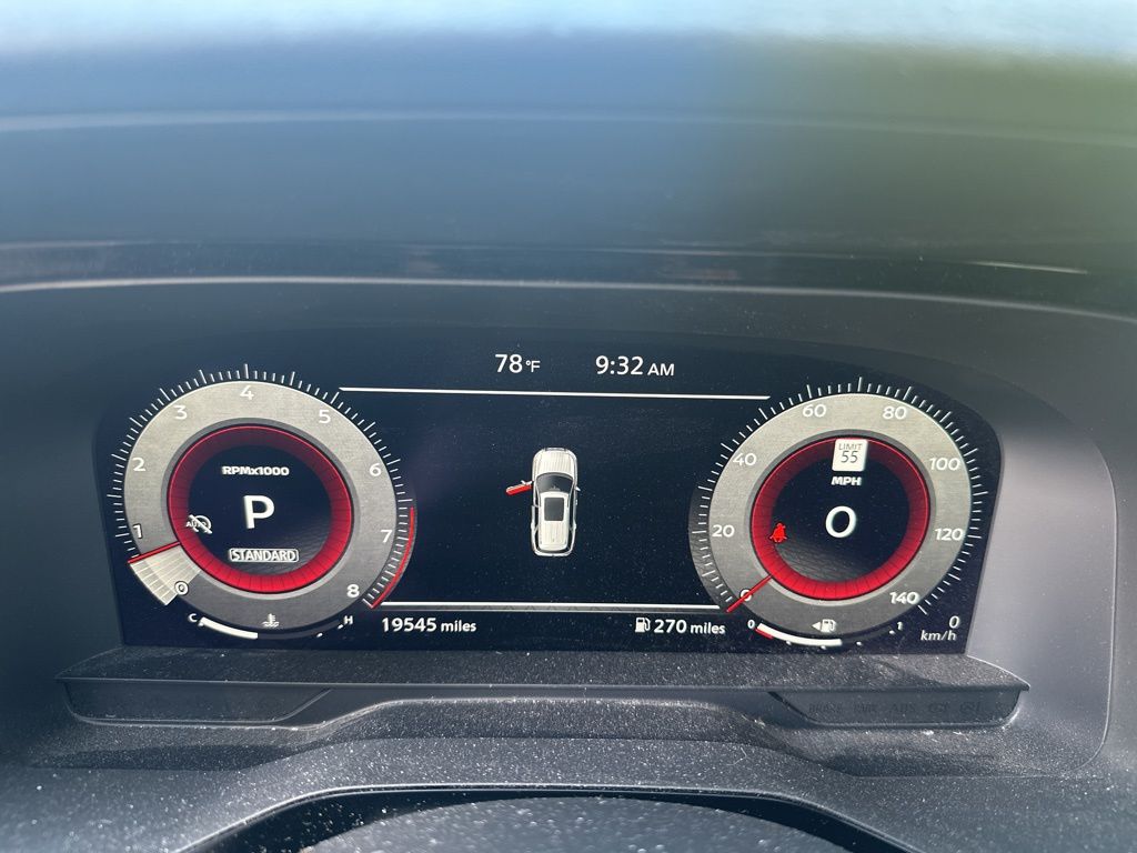 2023 Nissan Pathfinder Platinum photo 2