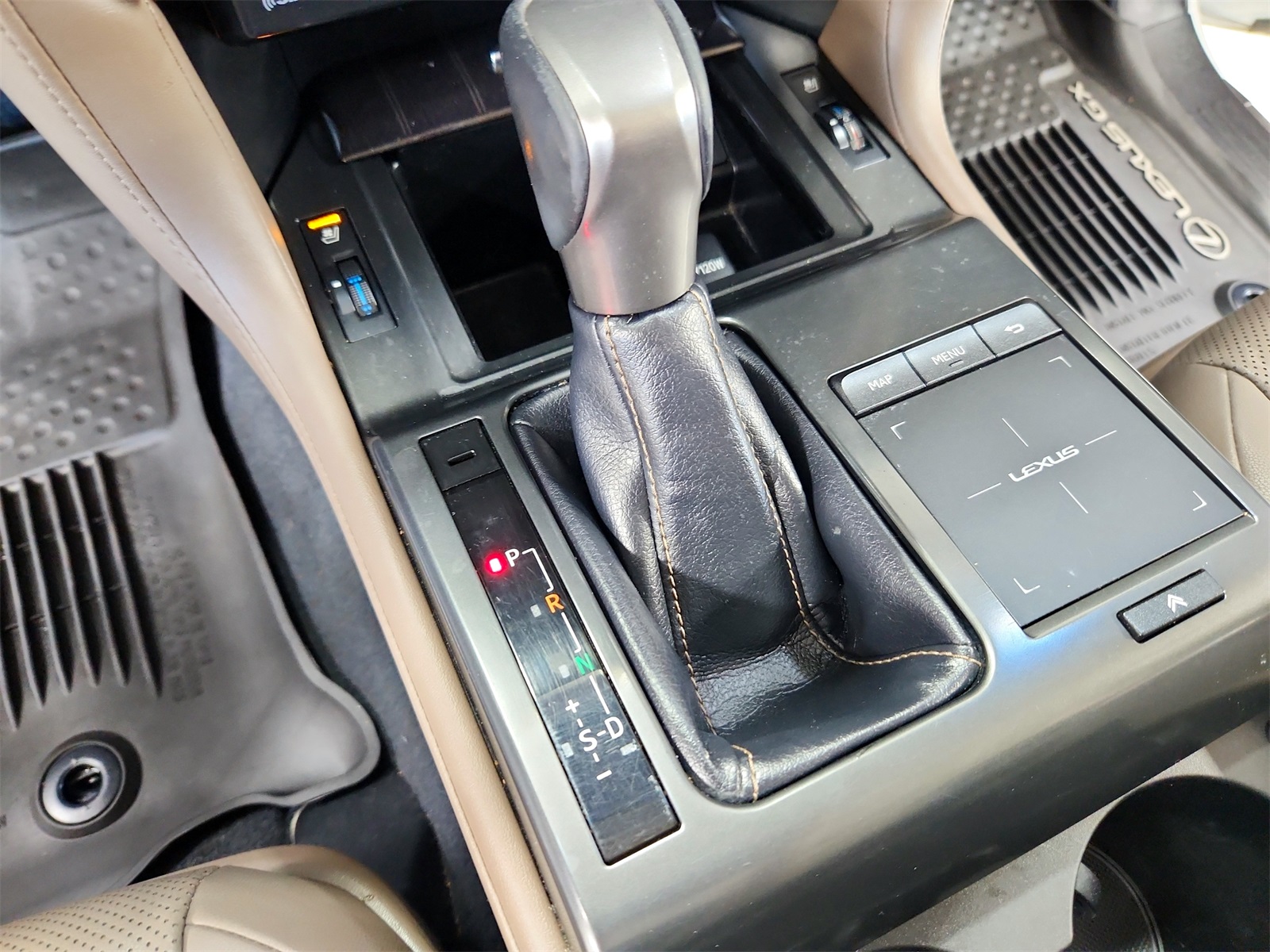 2022 Lexus GX 460 photo 23