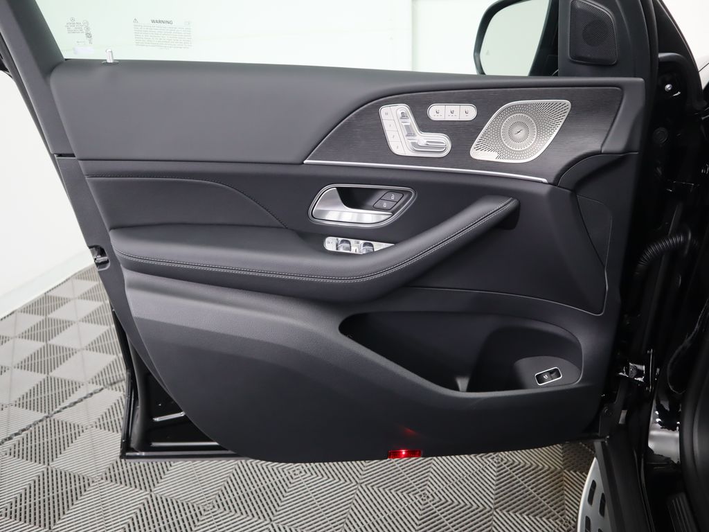 2025 Mercedes Benz GLS 450 4MATIC photo 27