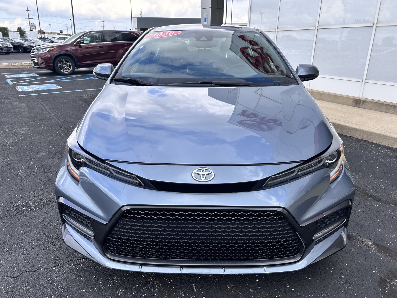 2020 Toyota Corolla SE photo 3