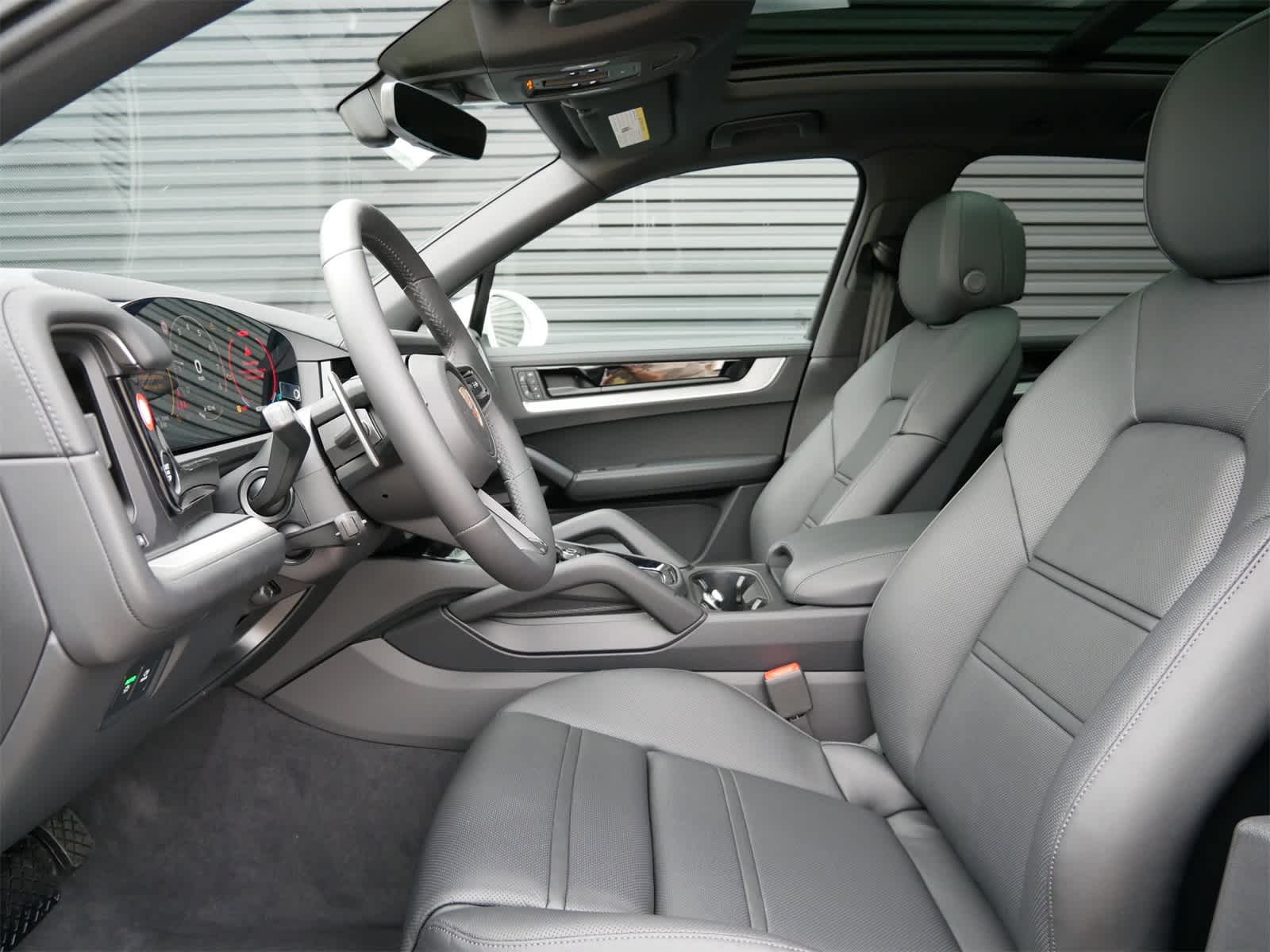 2026 Porsche Cayenne photo 4