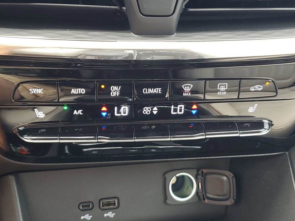 2026 Buick Encore GX Avenir photo 30