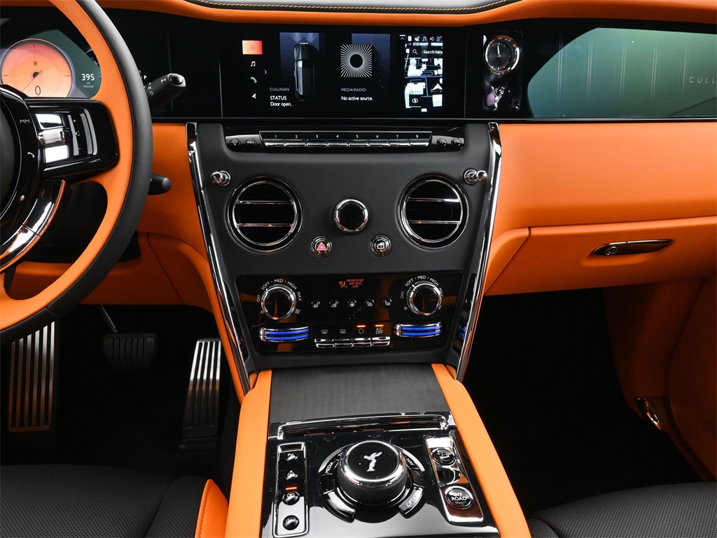 2026 Rolls Royce Cullinan RR photo 12