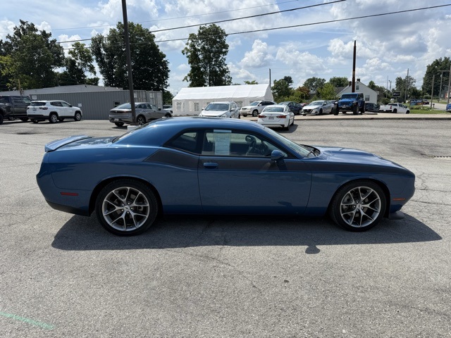 2022 Dodge Challenger GT photo 5