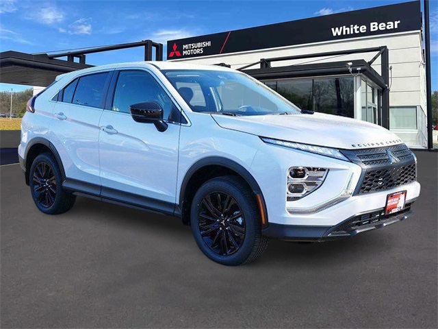 2026 Mitsubishi Eclipse Cross LE's photo