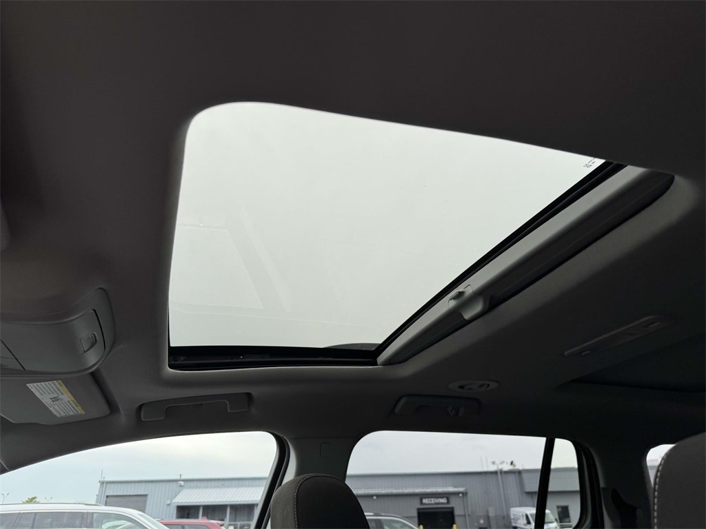 2023 Gmc Acadia SLE photo 3