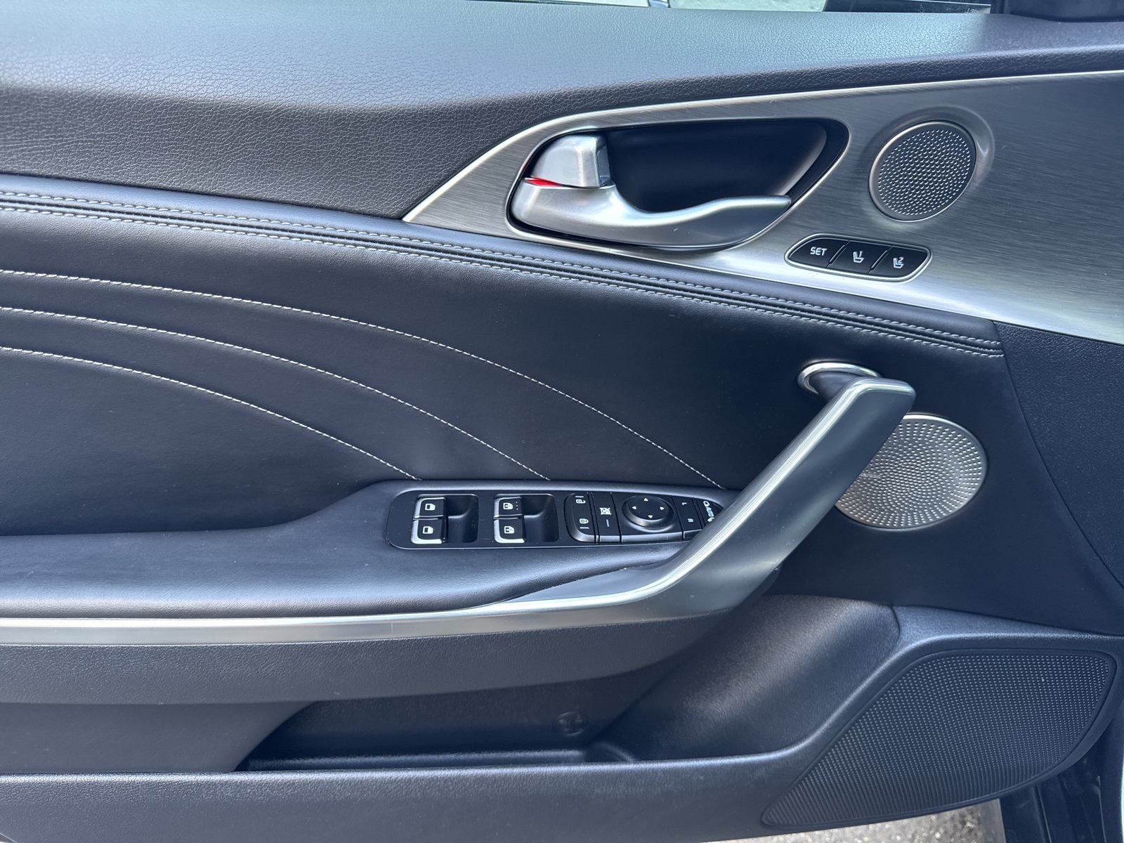 2023 Kia Stinger GT2 photo 23