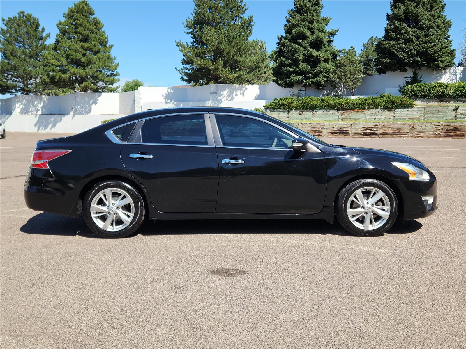 2015 Nissan Altima 2.5 SL photo 2