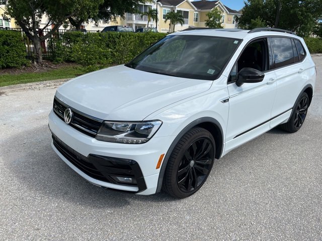 2020 Volkswagen Tiguan SE photo 2