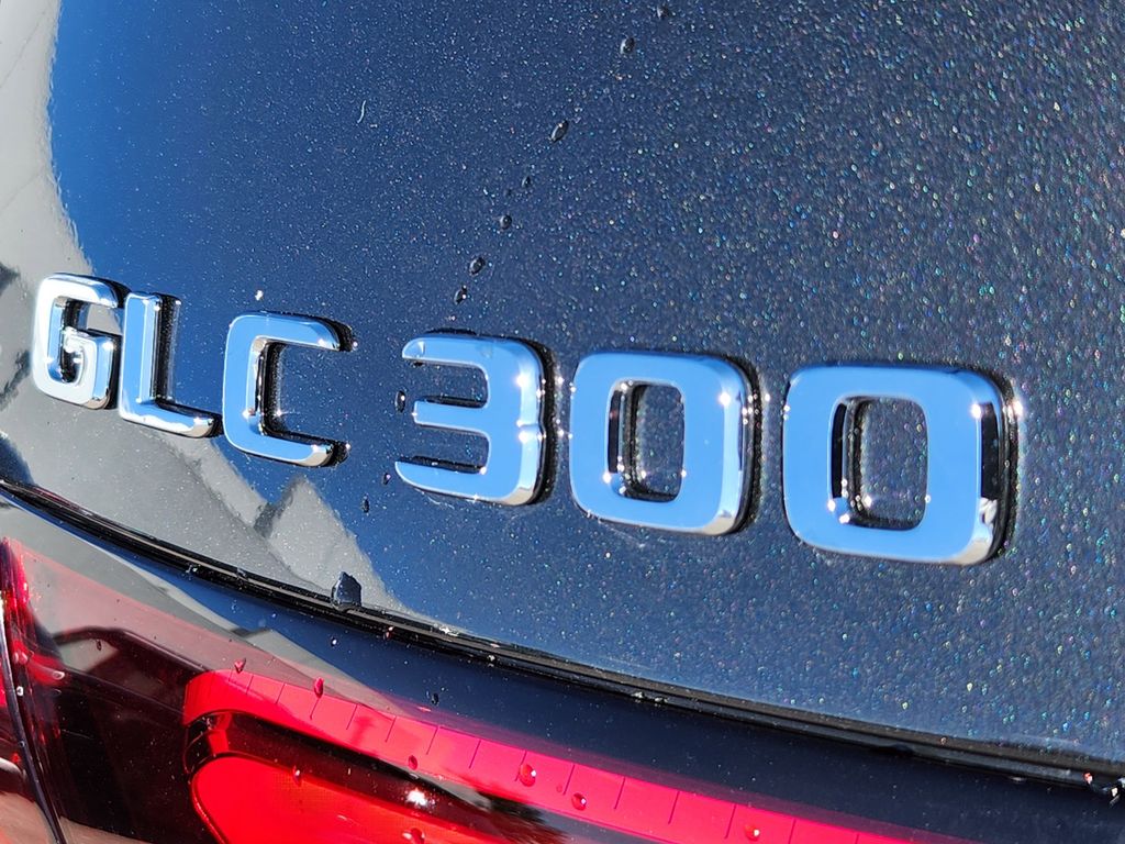 2026 Mercedes Benz GLC 300 4MATIC photo 9