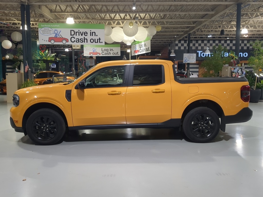2023 Ford Maverick Lariat photo 9