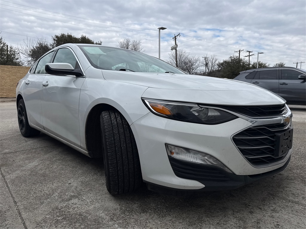 Used 2021 Chevrolet Malibu 1LT with VIN 1G1ZD5ST4MF044725 for sale in North Richland Hills, TX