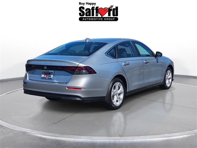 2025 Honda Accord LX photo 4