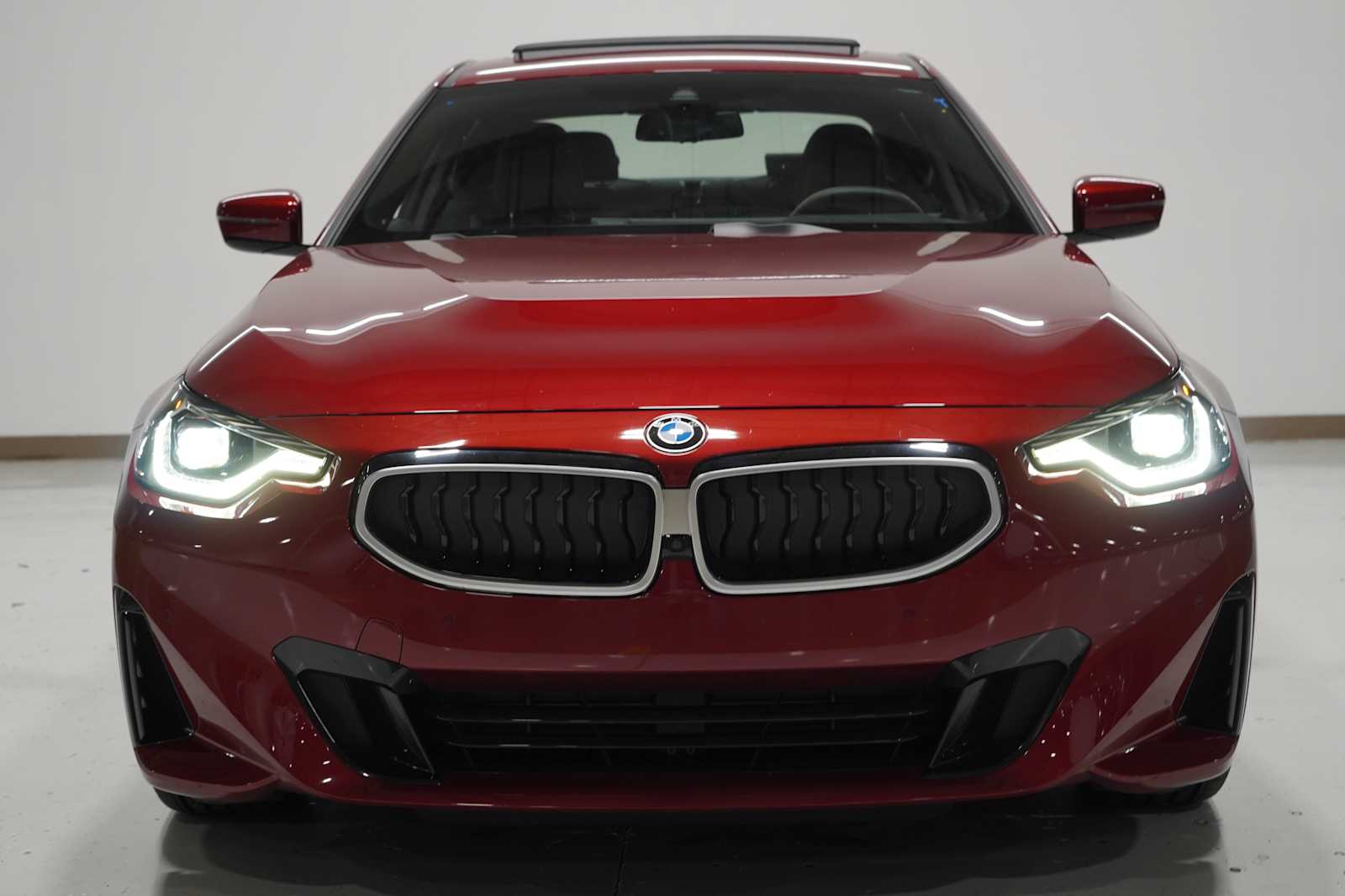 2025 Bmw 230i photo 2