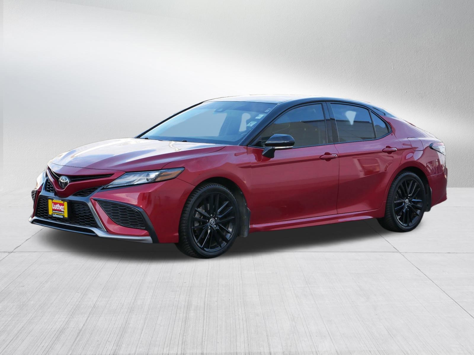 2023 Toyota Camry XSE photo 3