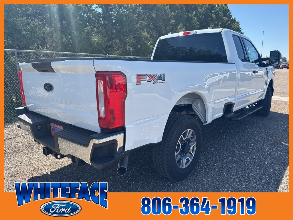 2025 Ford F-350 XLT photo 5