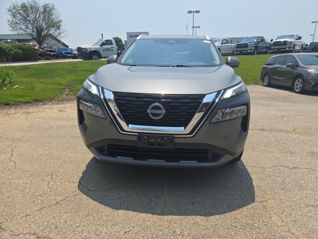 2023 Nissan Rogue SL photo 2