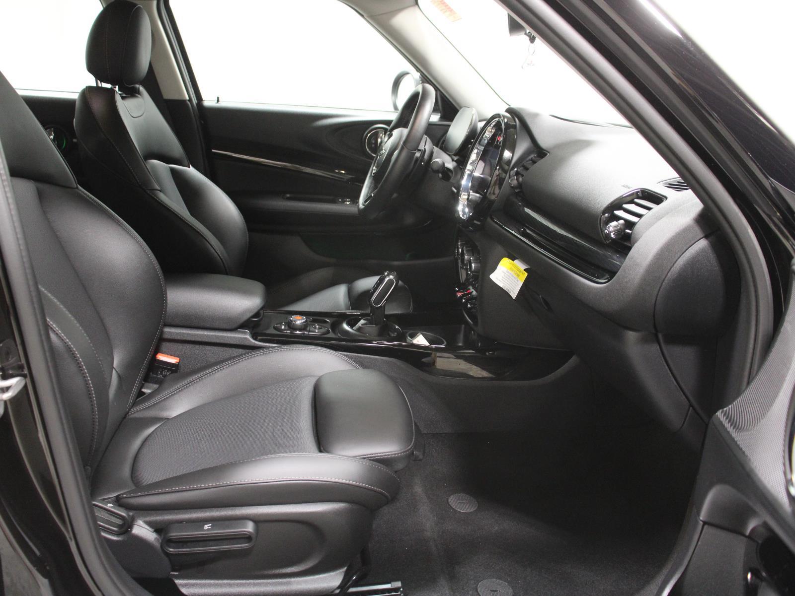 2022 Mini Clubman Base S ALL4 photo 16