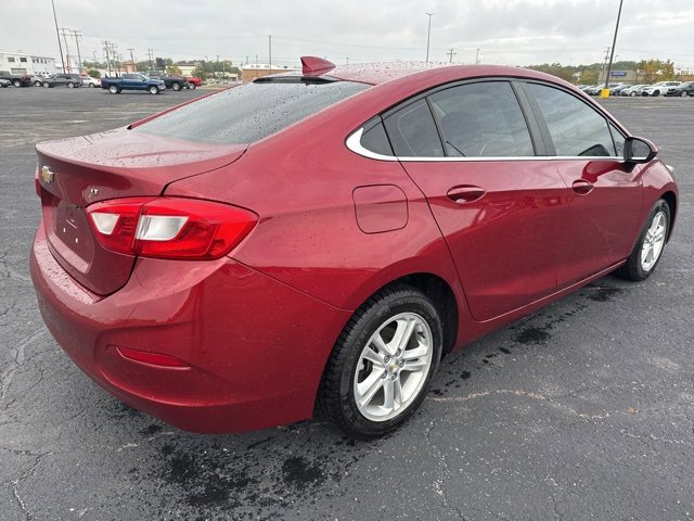 2017 Chevrolet Cruze LT photo 4