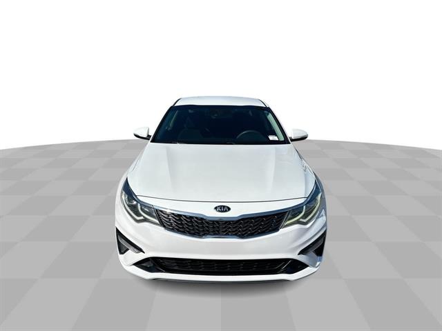 2019 Kia Optima LX photo 3