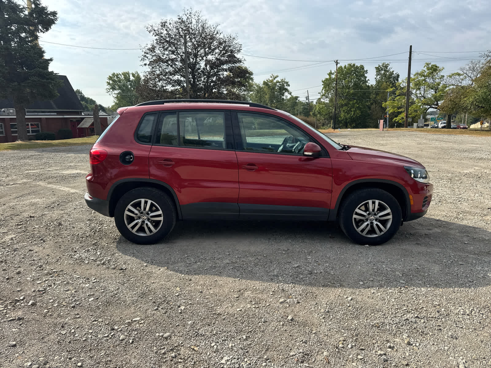 2016 Volkswagen Tiguan R-Line SEL photo 2