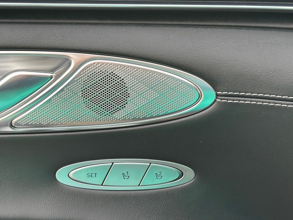 2025 Genesis Electrified GV70 Advanced photo 14