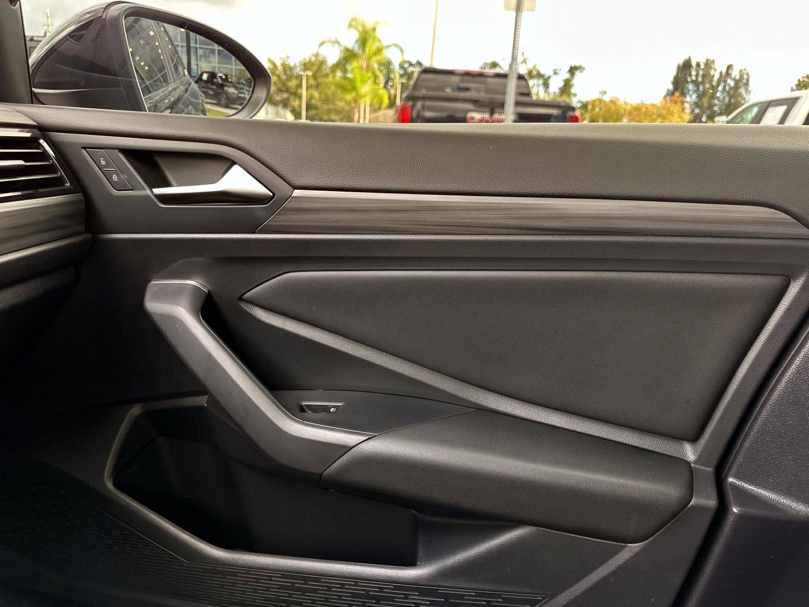 2019 Volkswagen Jetta SEL photo 19