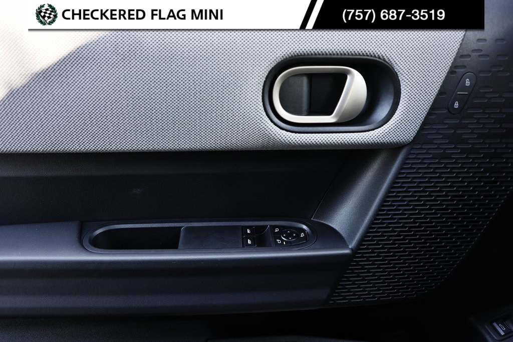 2025 Mini Cooper S Iconic photo 15