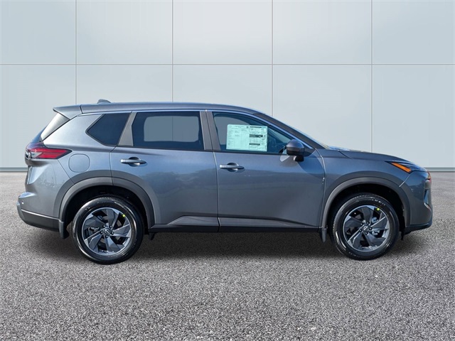 2026 Nissan Rogue SV photo 4