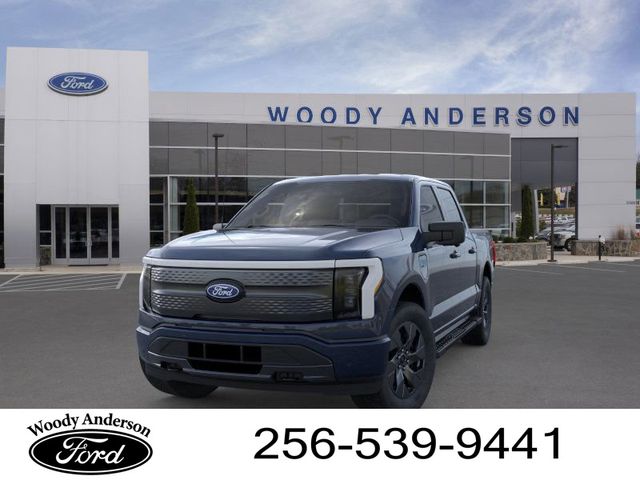 2025 Ford F-150 Lightning photo 2