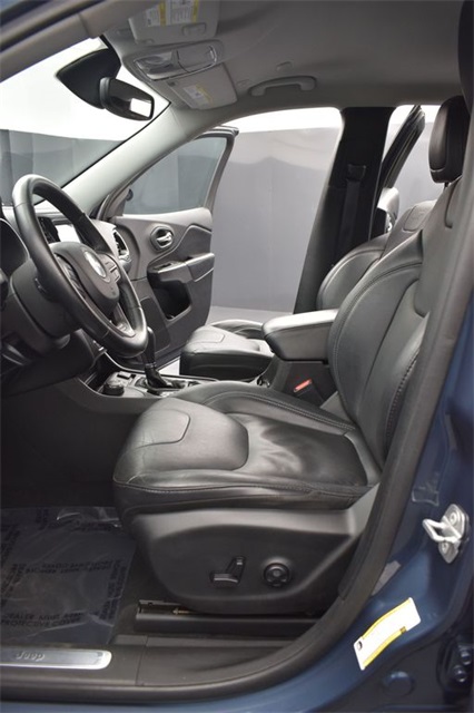 2020 Jeep Cherokee Limited photo 8