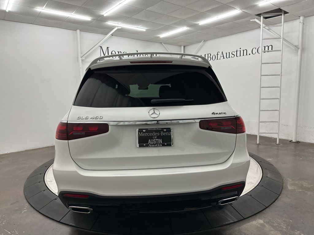 2026 Mercedes Benz GLS 450 4MATIC photo 6