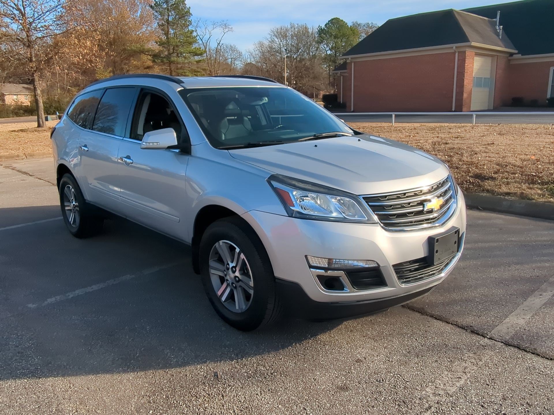 Used 2017 Chevrolet Traverse 2LT with VIN 1GNKRHKD3HJ279101 for sale in Jackson, TN