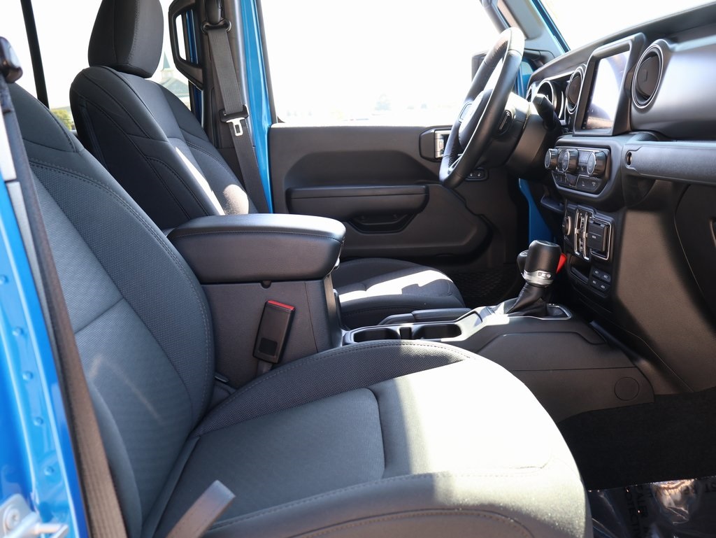 2022 Jeep Gladiator Sport photo 9