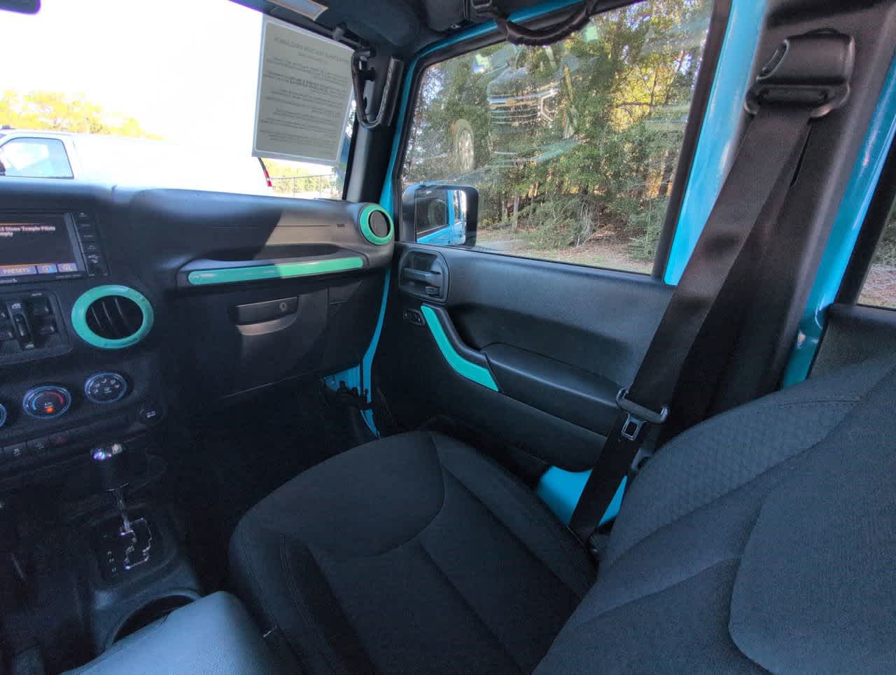 2017 Jeep Wrangler Unlimited Sport photo 3