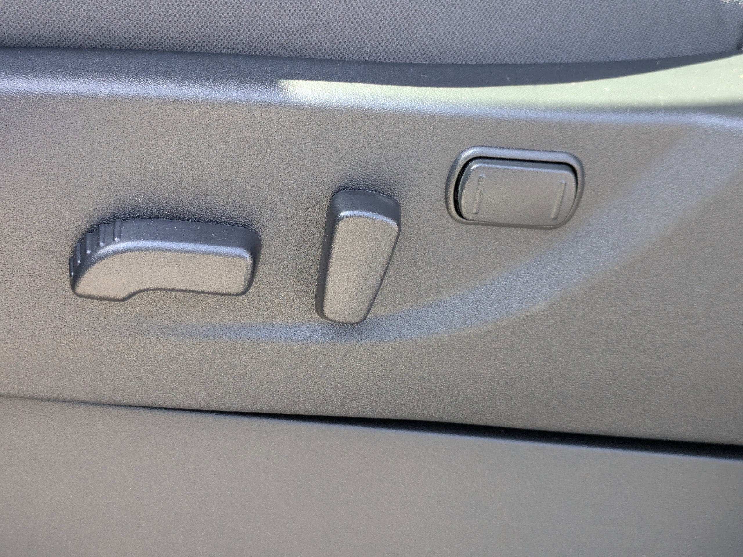 2025 Nissan Frontier Crew Cab SV photo 18