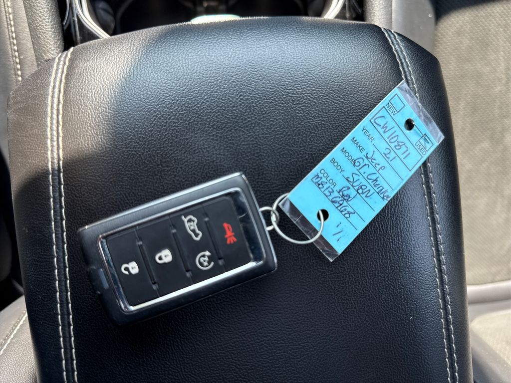 2021 Jeep Grand Cherokee Altitude photo 40