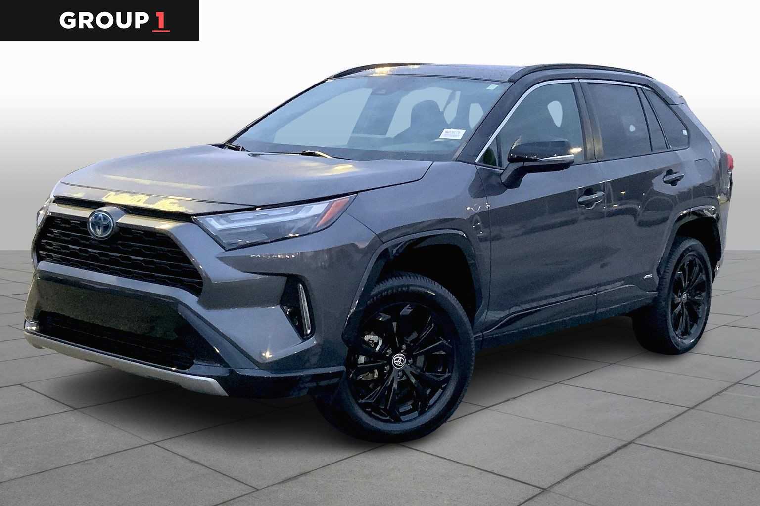 2022 Toyota RAV4 XSE's photo