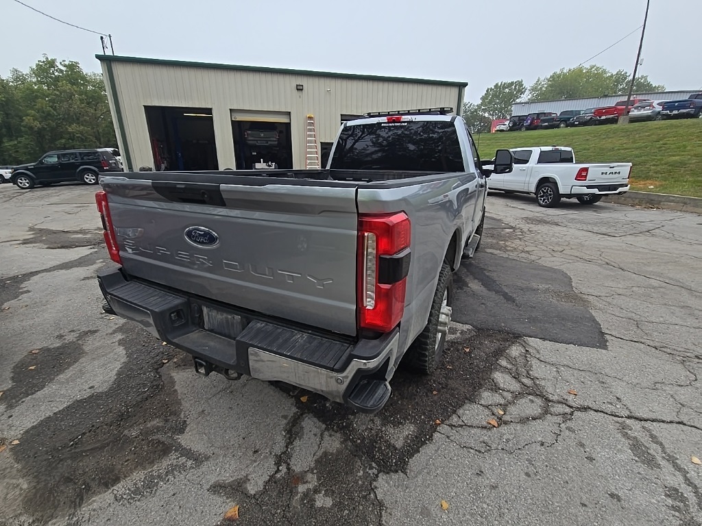 2024 Ford F-350 photo 7