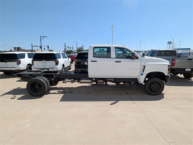 2025 Chevrolet Silverado Work Truck photo 2